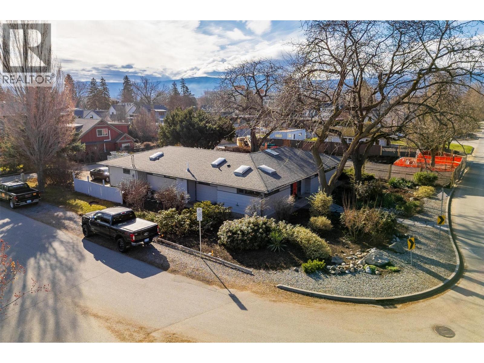  2021 Abbott Street, Kelowna