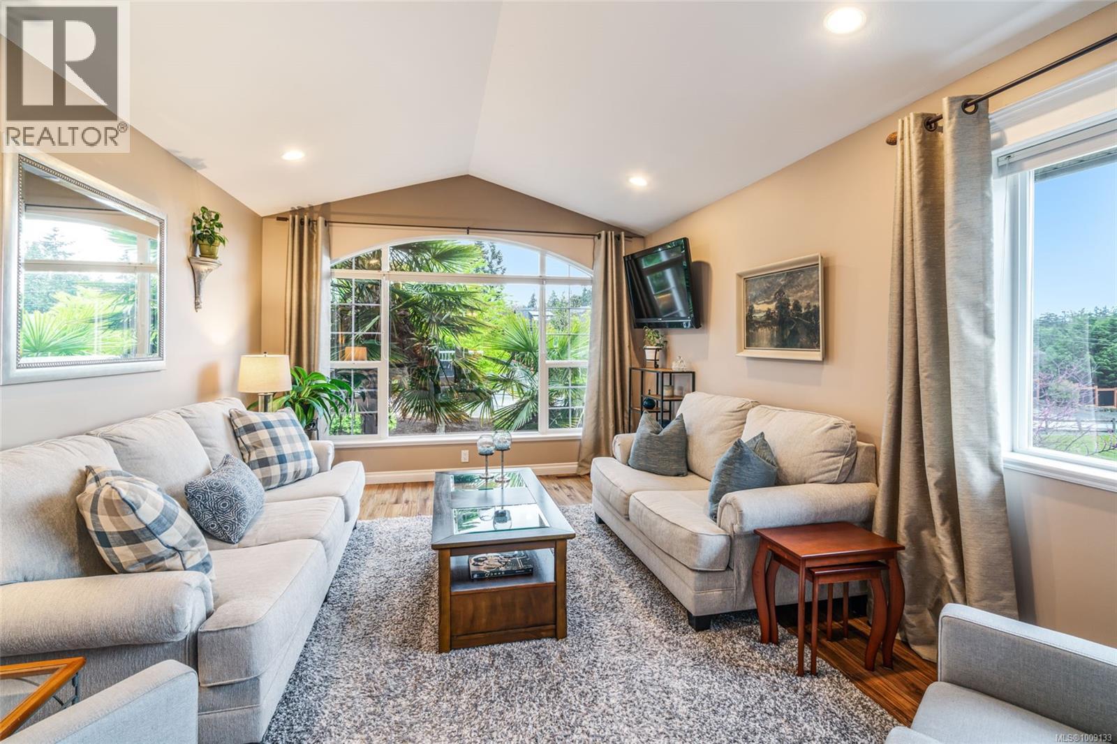 Photo 33 of 1623 Stone Lake Dr, Nanoose Bay BC