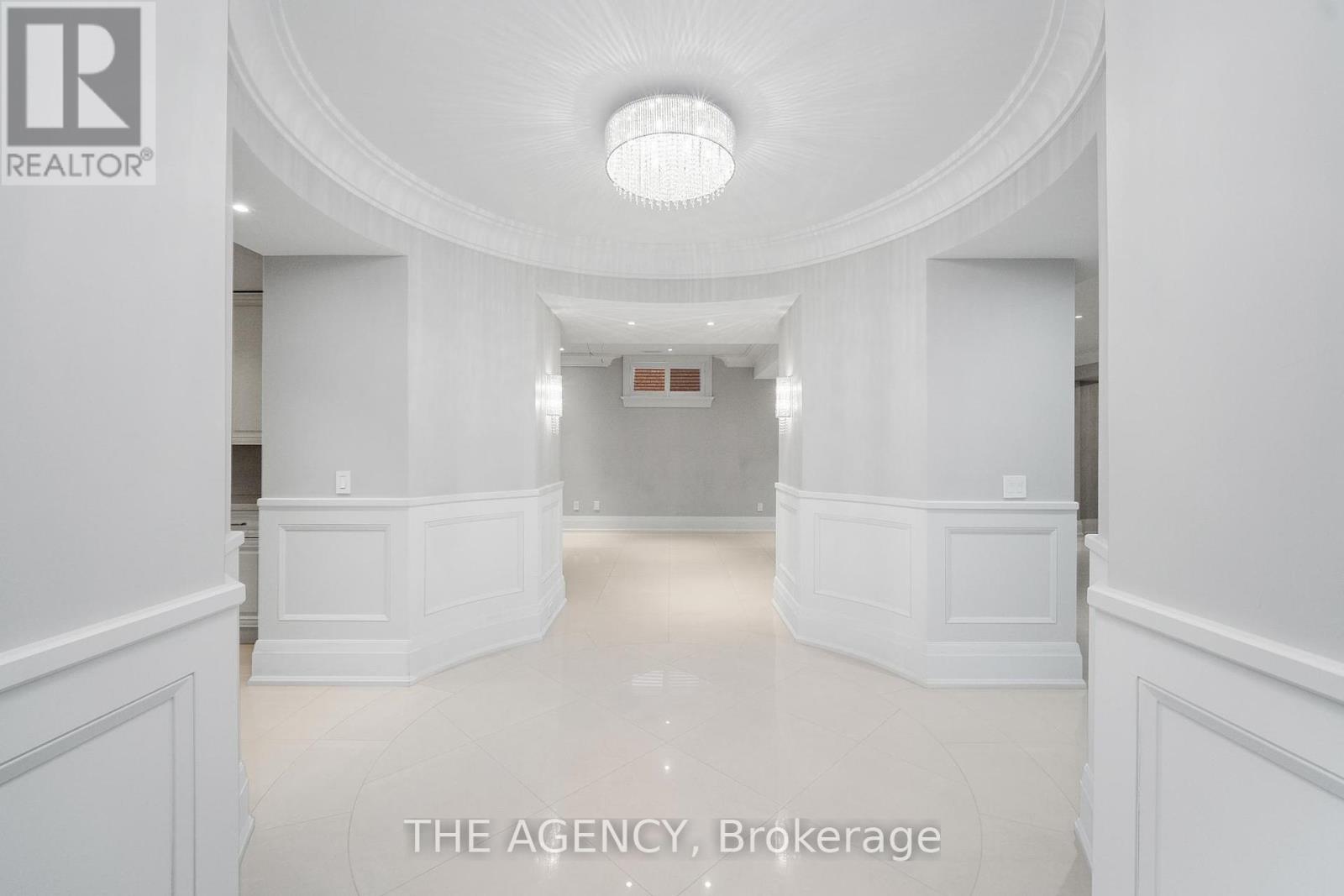 Photo 34 of 49 Bayside Court, Vaughan ON