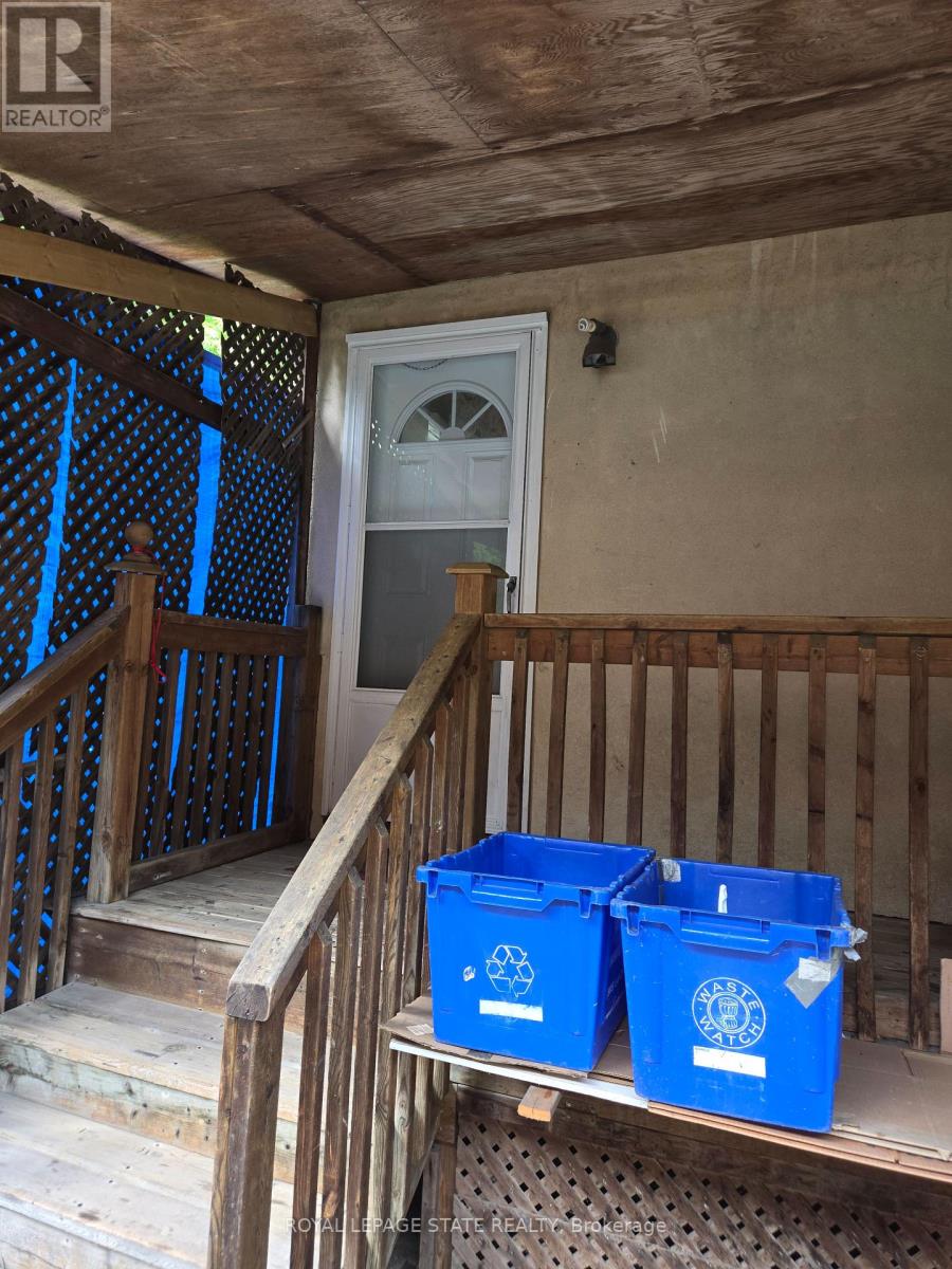 Photo 3 of 218 East 44th Street, Hamilton ON