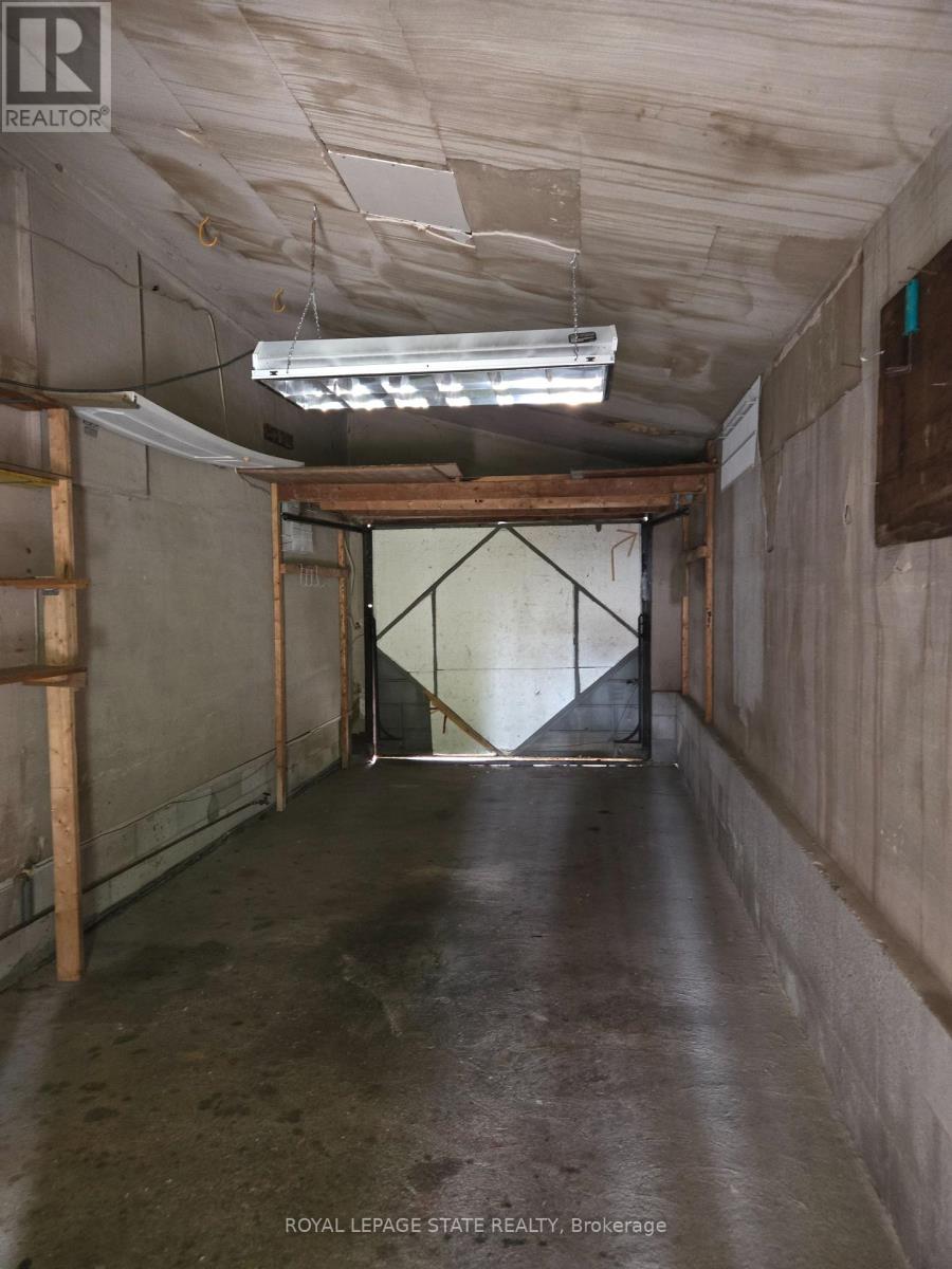 Photo 4 of 218 East 44th Street, Hamilton ON