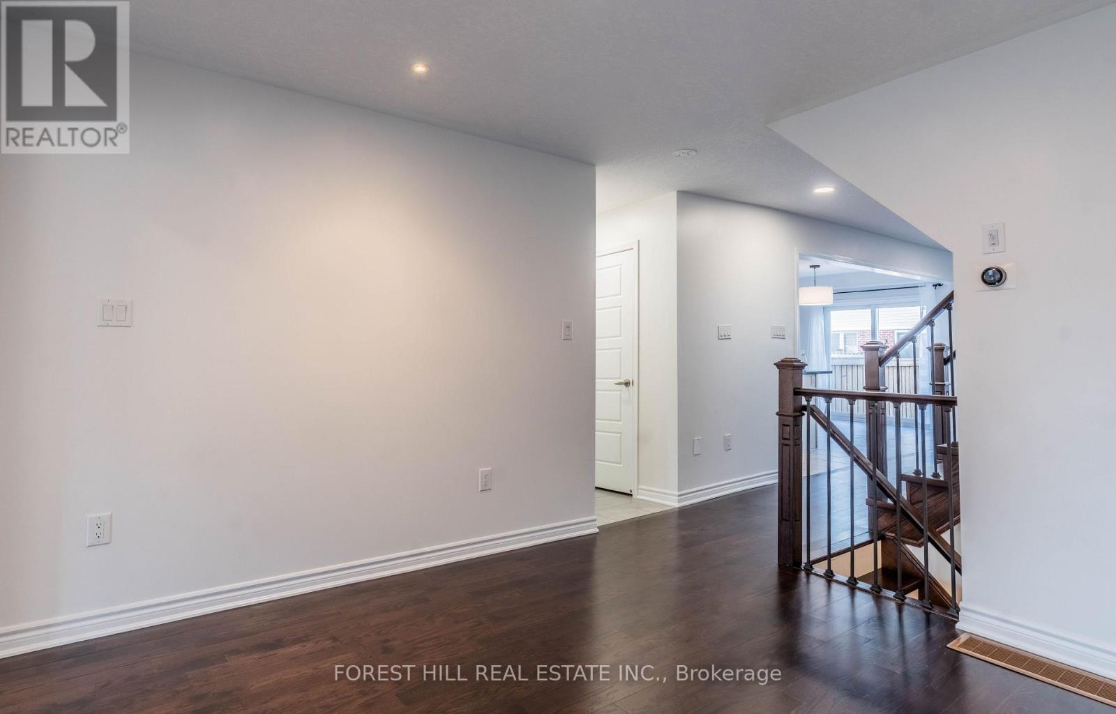 Photo 10 of 11 Glenvista Drive, Kitchener ON