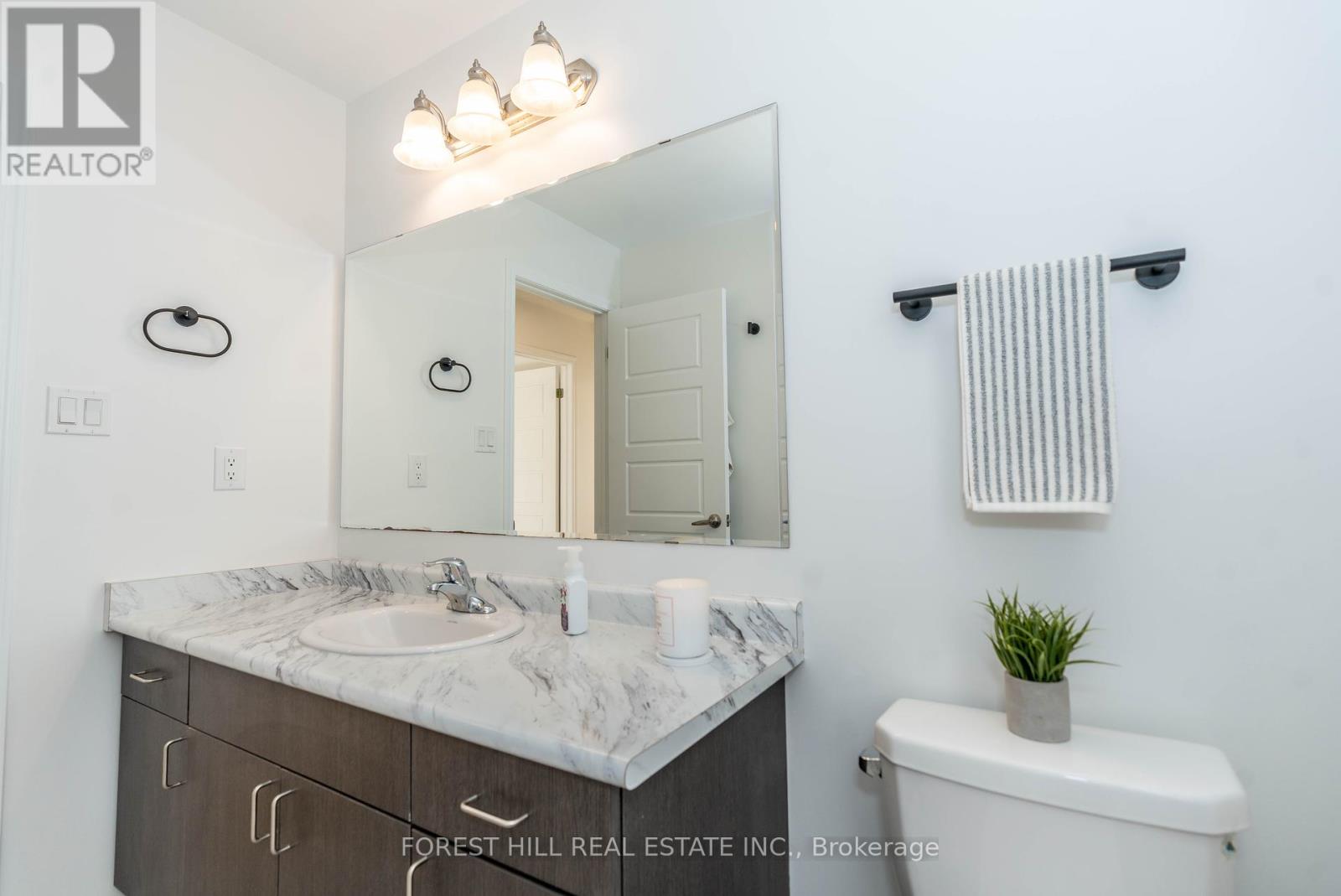Photo 36 of 11 Glenvista Drive, Kitchener ON