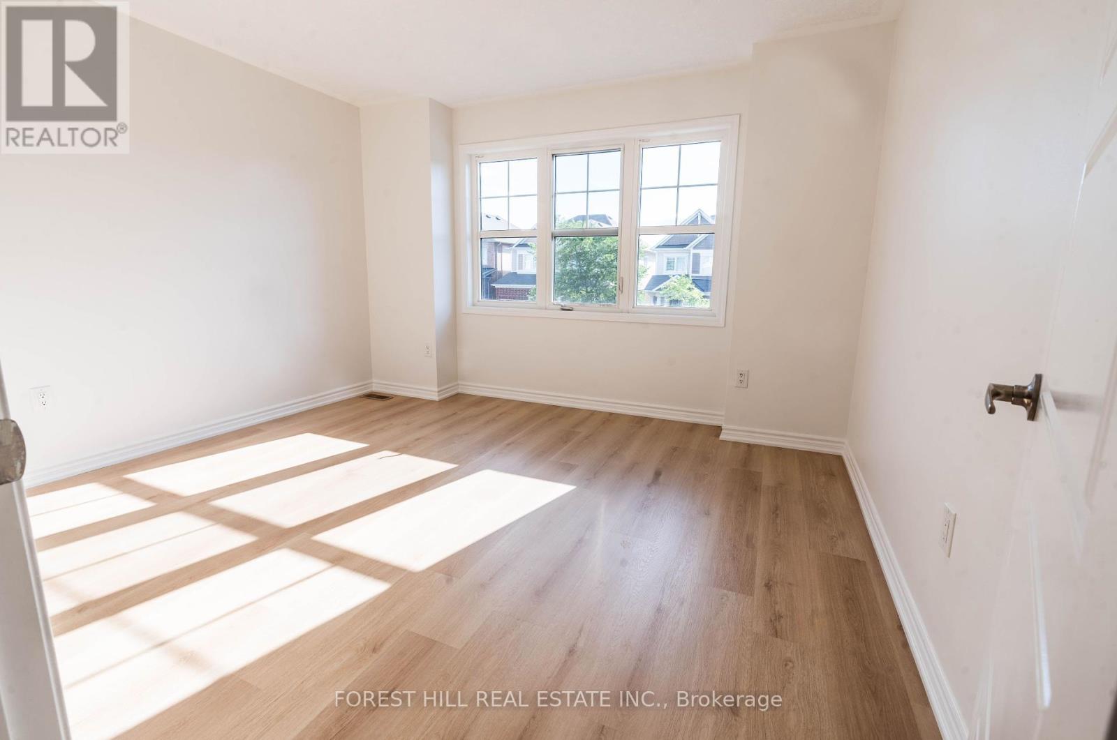 Photo 38 of 11 Glenvista Drive, Kitchener ON