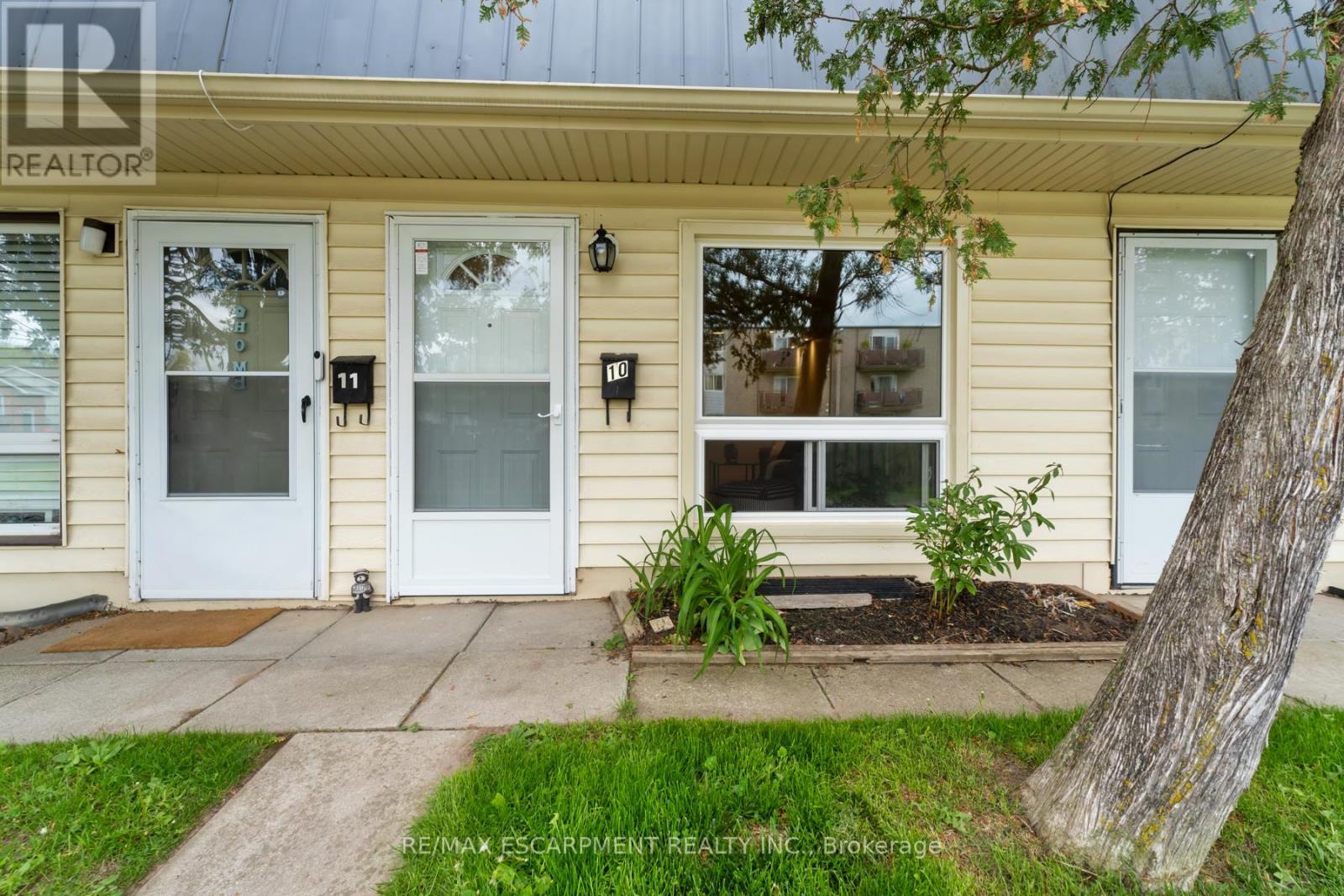 Photo 1 of 10 8646 Willoughby Drive, Niagara Falls ON