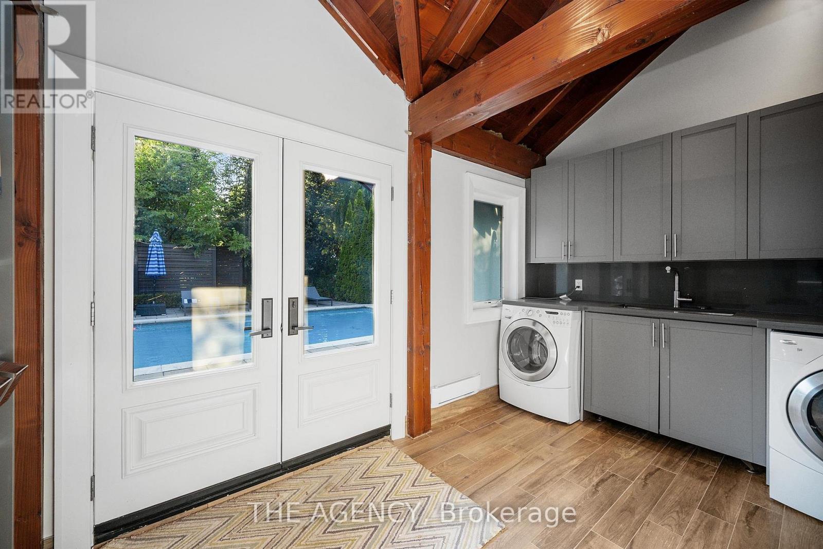Photo 47 of 49 Bayside Court, Vaughan ON