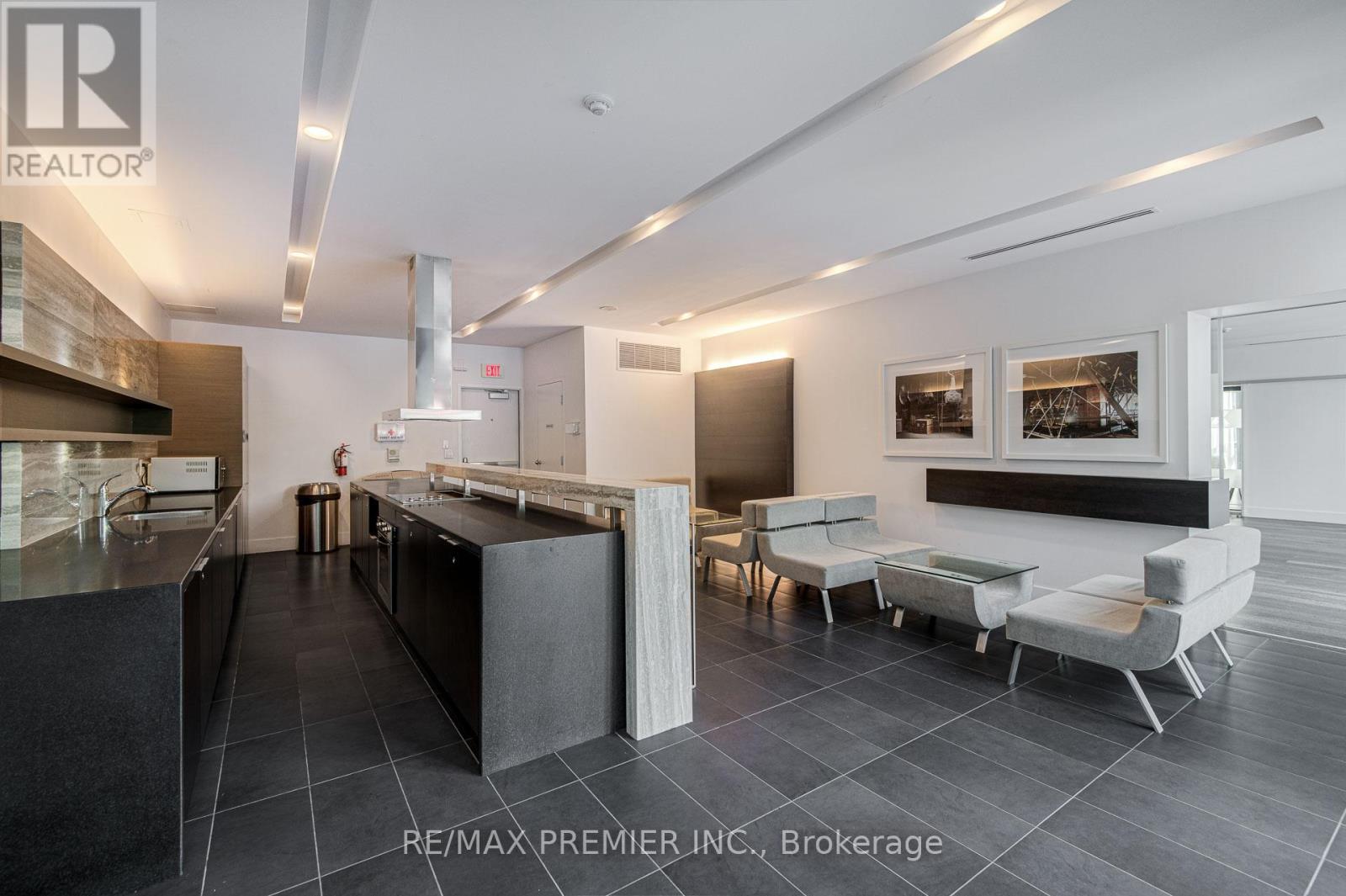 Photo 17 of 508 110 Charles Street E, Toronto ON