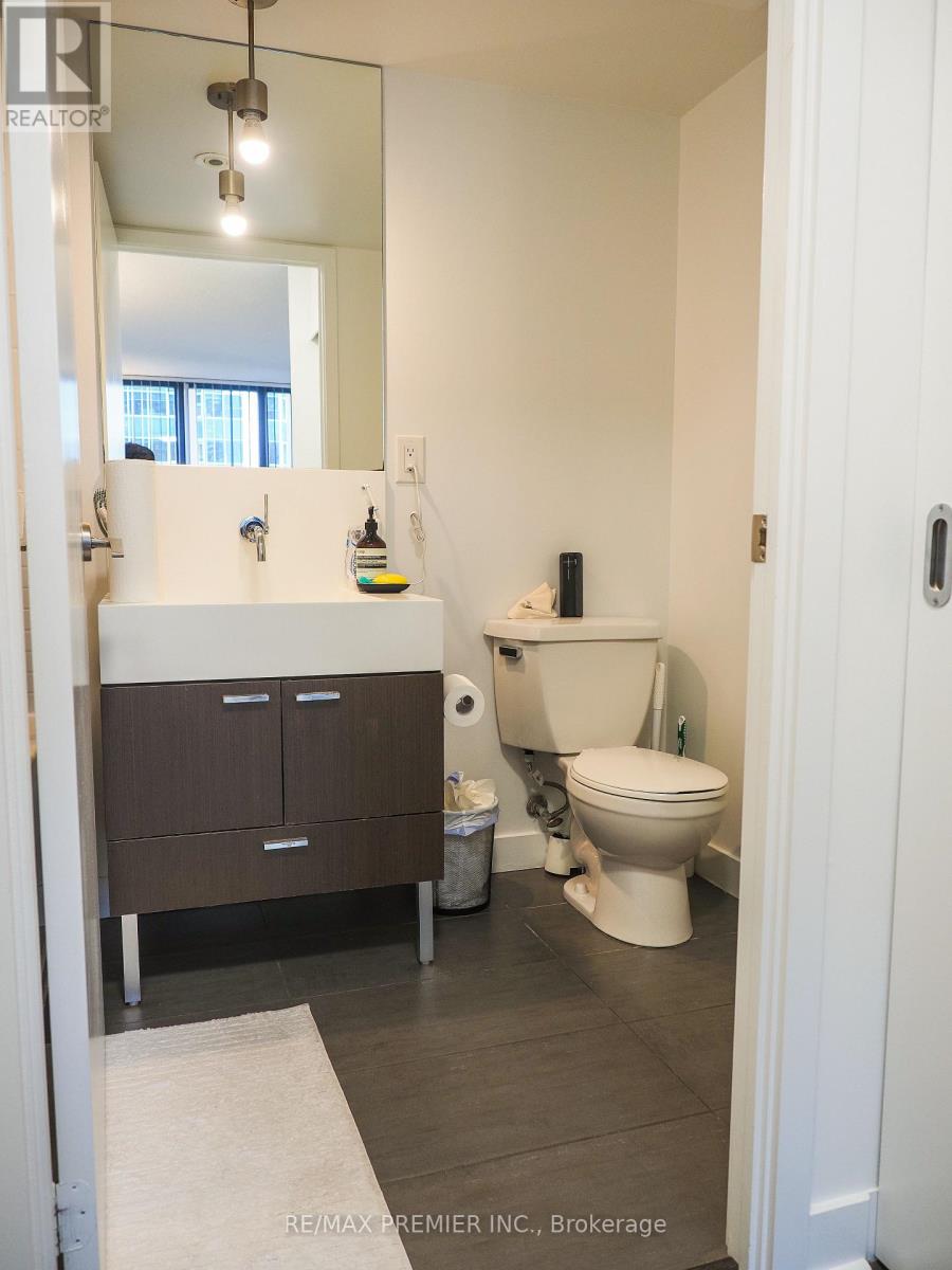 Photo 1 of 508 110 Charles Street E, Toronto ON