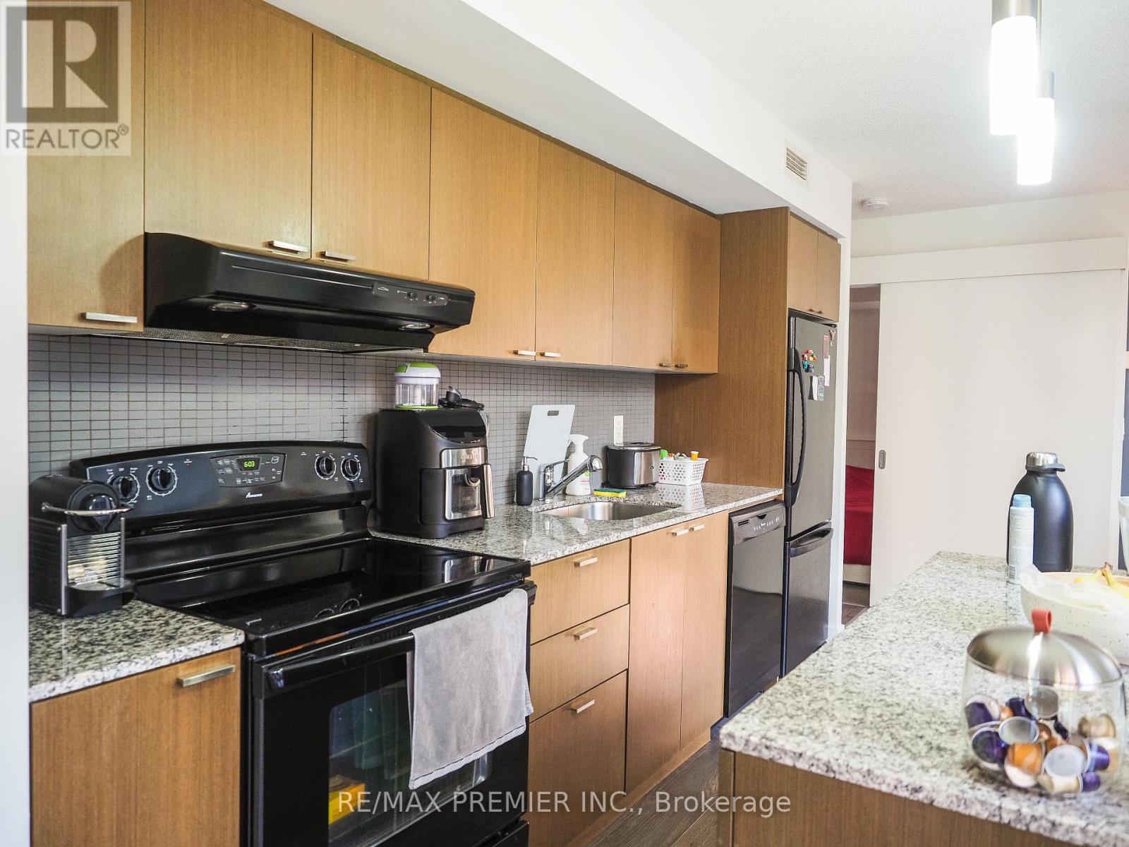 Photo 33 of 508 110 Charles Street E, Toronto ON