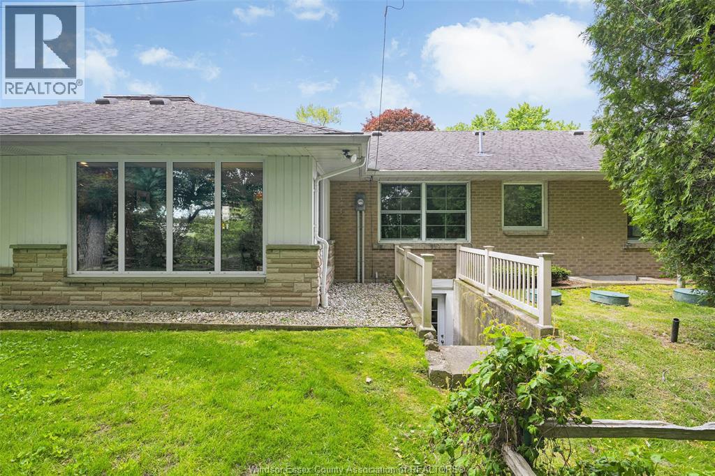 Photo 35 of 1506 Whitewood, Kingsville ON