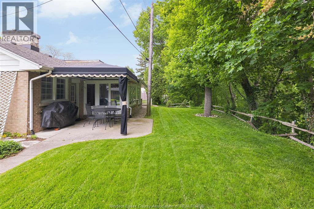 Photo 37 of 1506 Whitewood, Kingsville ON
