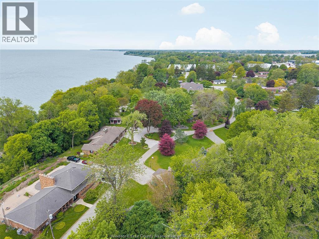 Photo 41 of 1506 Whitewood, Kingsville ON