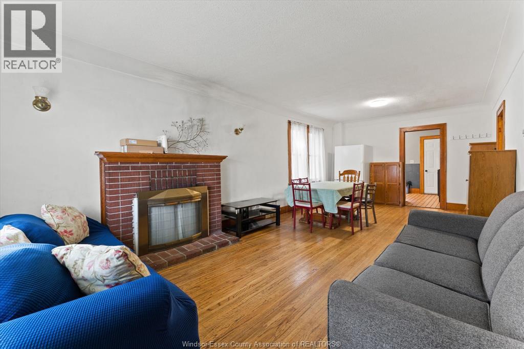Photo 17 of 637 Rankin, Windsor ON