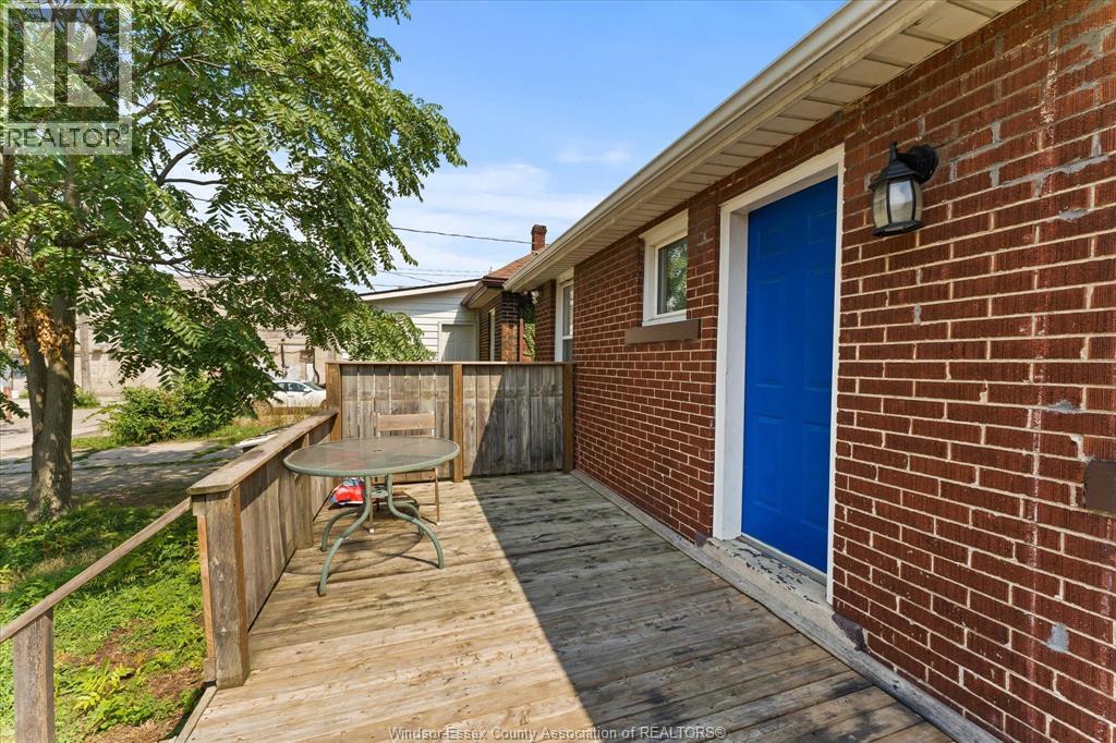 Photo 25 of 637 Rankin, Windsor ON