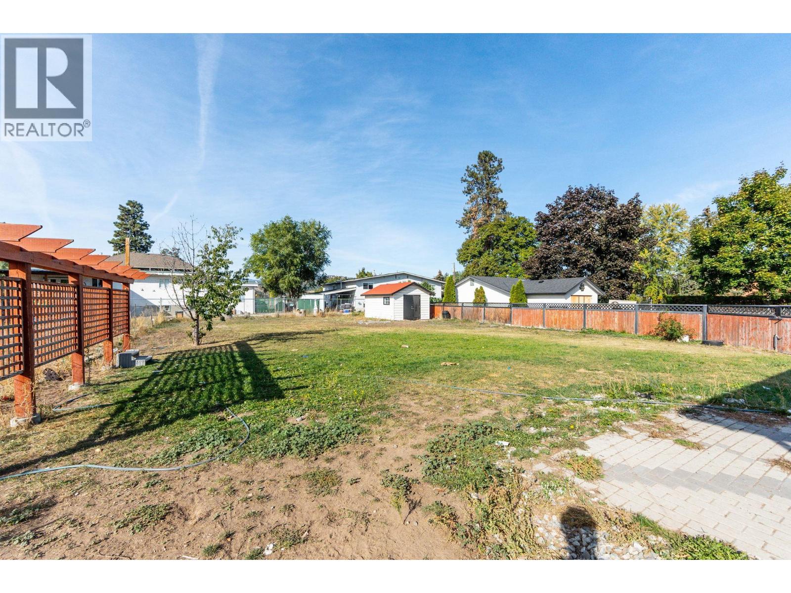 Photo 11 of 680 Tartan Road, Rutland BC