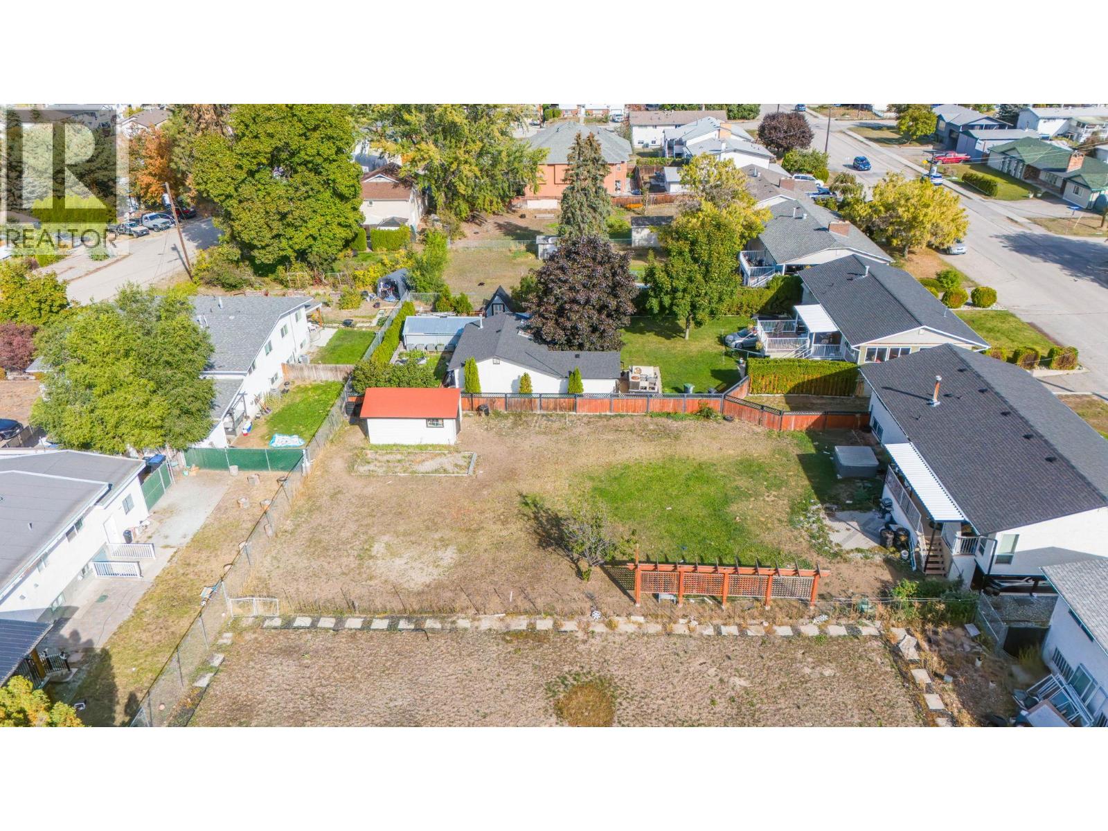 Photo 4 of 680 Tartan Road, Rutland BC