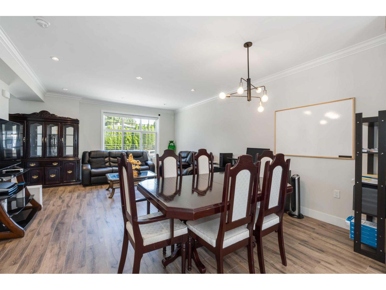 Photo 10 of 26 2033 Mckenzie Road, Abbotsford BC