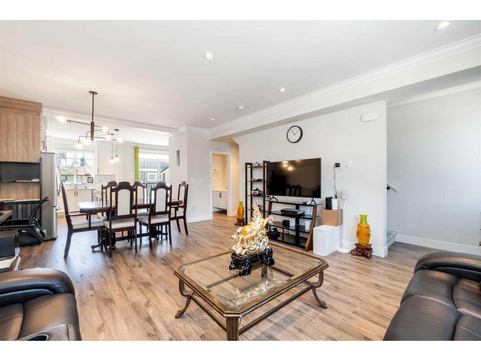 Photo 8 of 26 2033 Mckenzie Road, Abbotsford BC