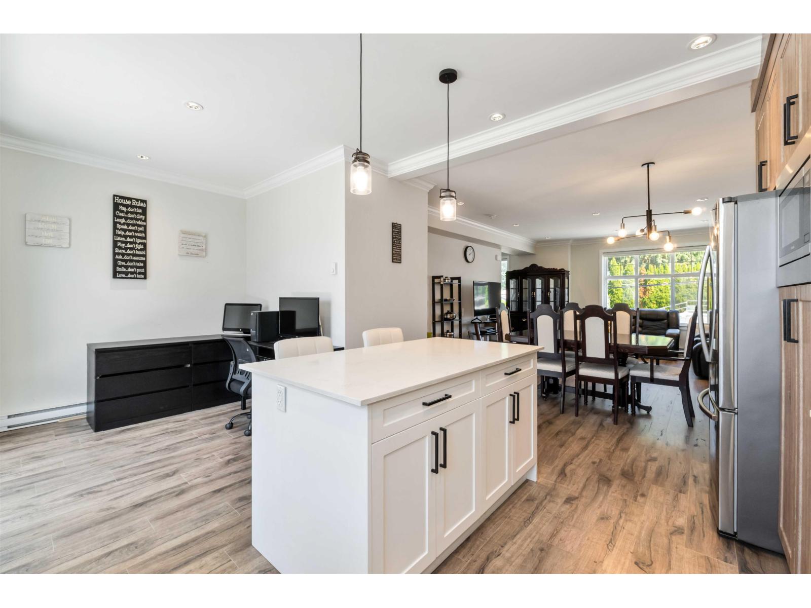 Photo 14 of 26 2033 Mckenzie Road, Abbotsford BC