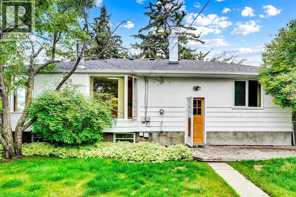 Single Family House Bungalow for Sale in  Kelwood Drive SW Glendale Calgary 