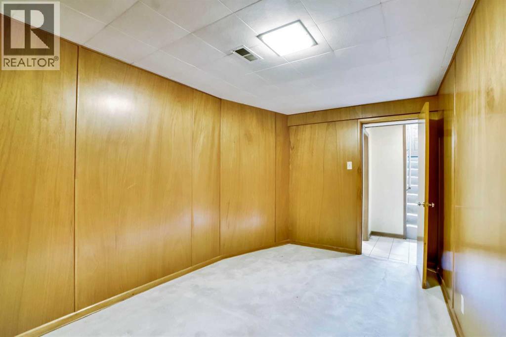 Single Family House Bungalow for Sale in  Kelwood Drive SW Glendale Calgary 