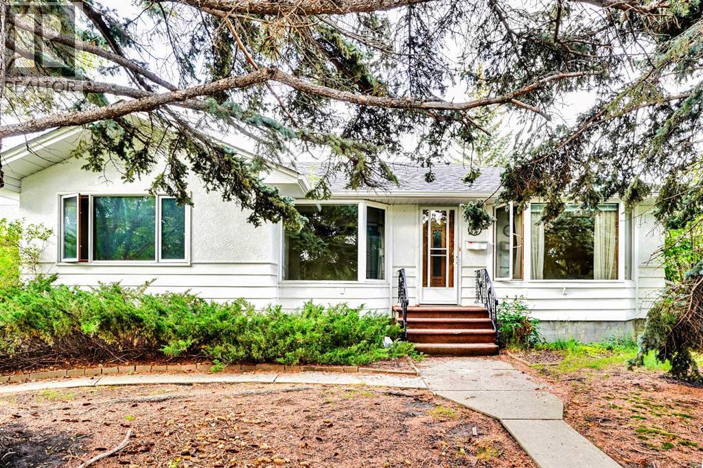 Single Family House Bungalow for Sale in  Kelwood Drive SW Glendale Calgary 