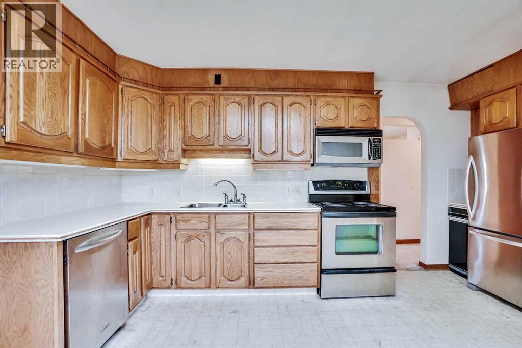 Single Family House Bungalow for Sale in  Kelwood Drive SW Glendale Calgary 