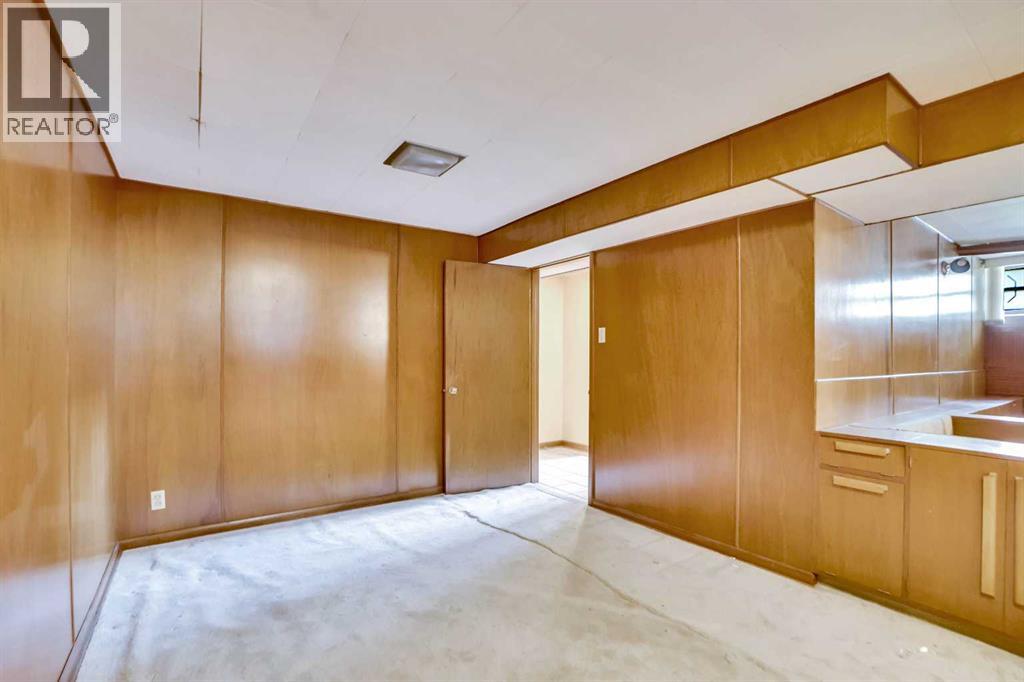Single Family House Bungalow for Sale in  Kelwood Drive SW Glendale Calgary 