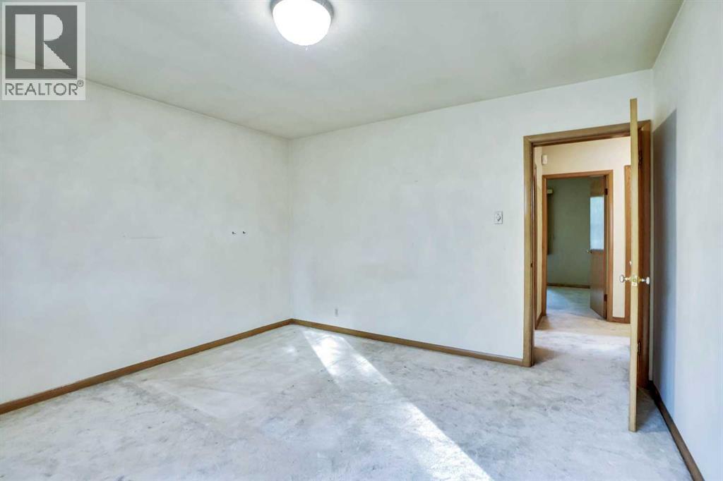 Single Family House Bungalow for Sale in  Kelwood Drive SW Glendale Calgary 