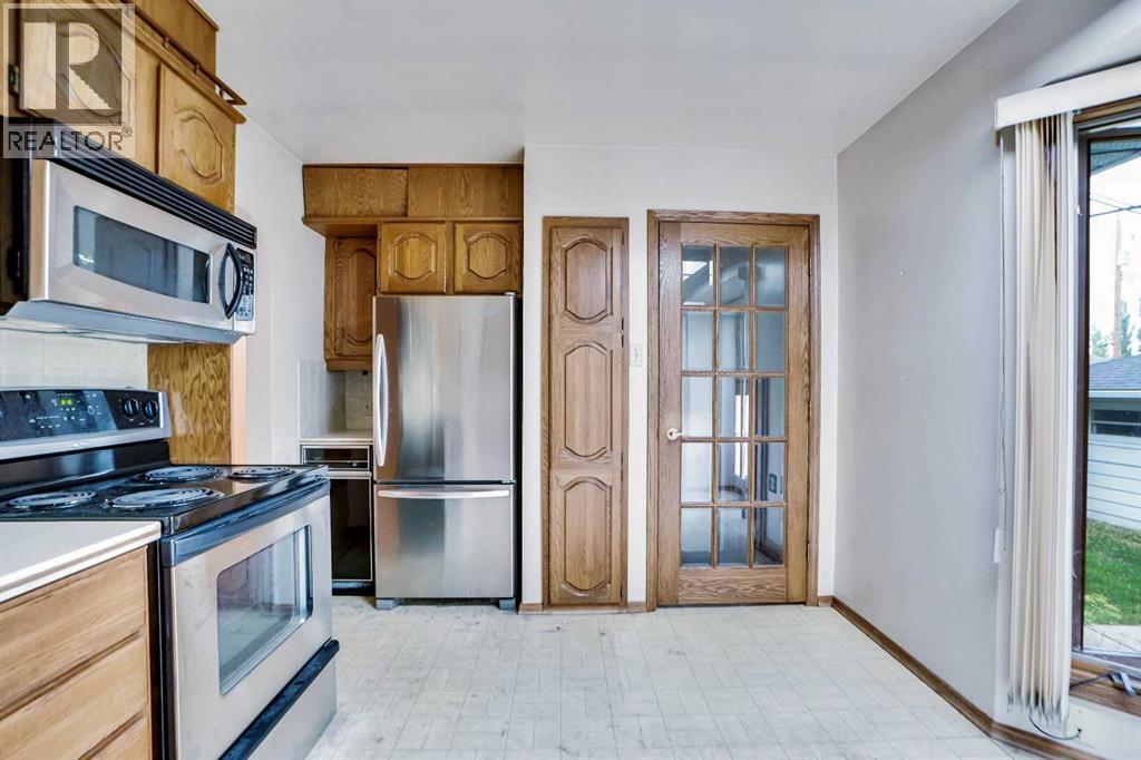 Single Family House Bungalow for Sale in  Kelwood Drive SW Glendale Calgary 
