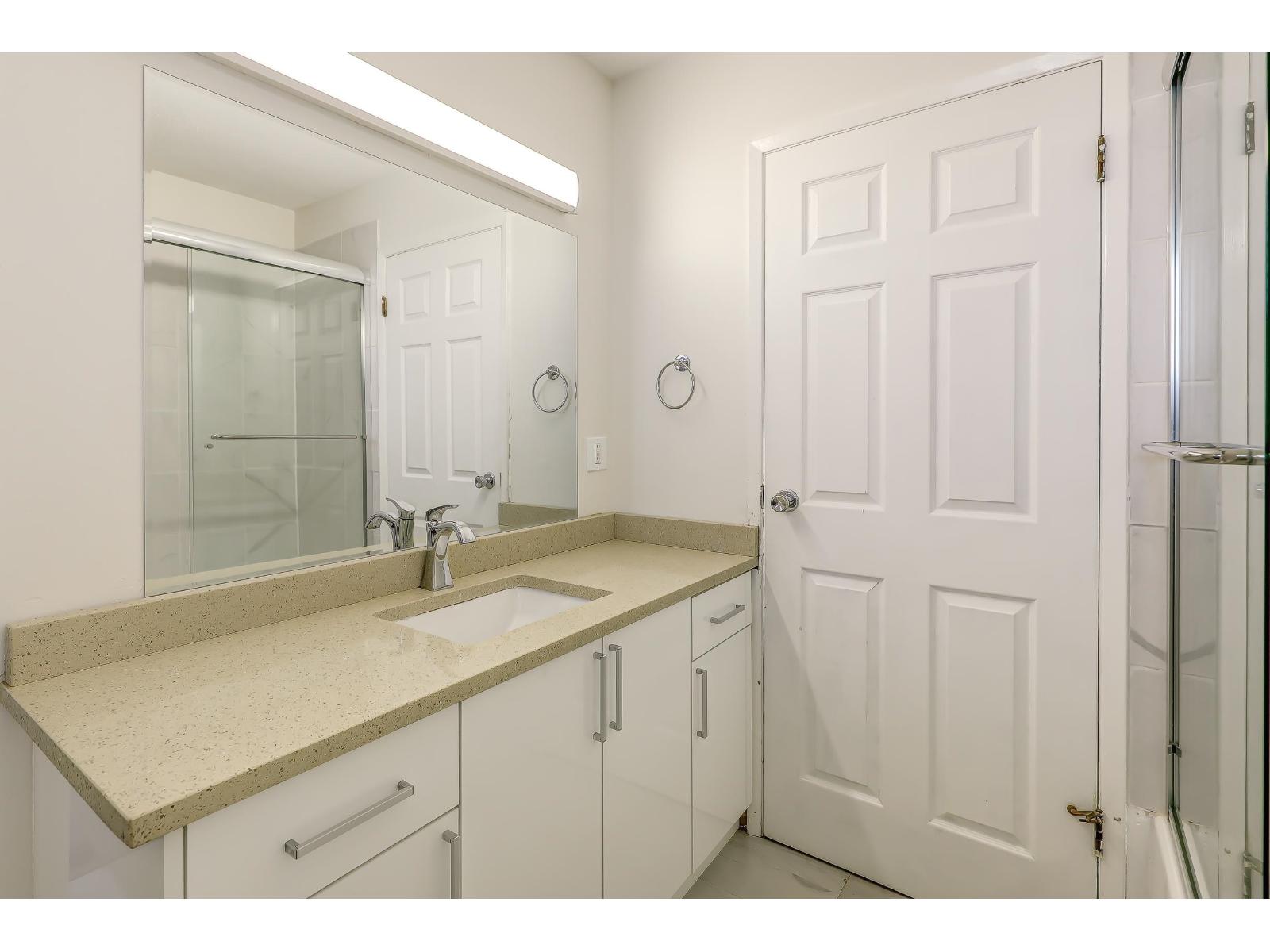House in Mission - Image 17