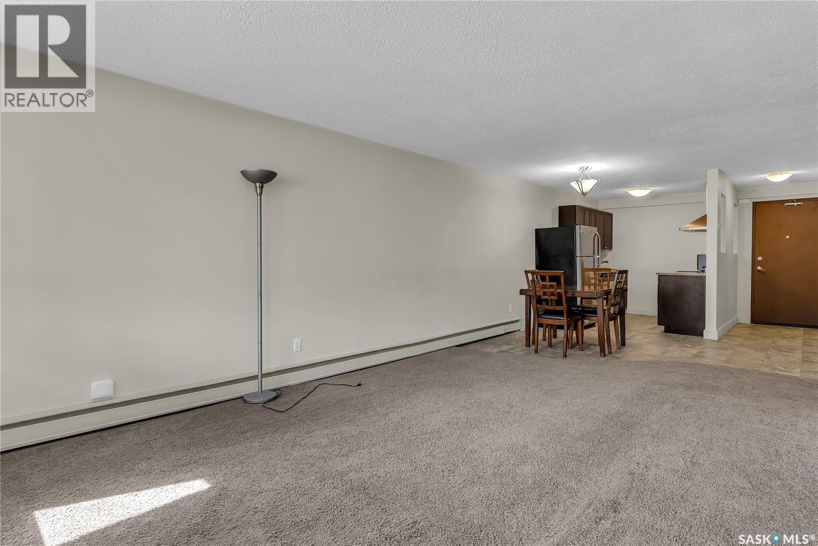 Photo 8 of 1 2707 7th Street E, Saskatoon SK