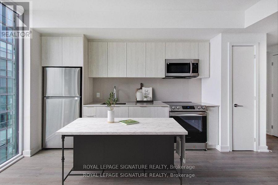 Photo 16 of 3408 357 King Street W, Toronto ON
