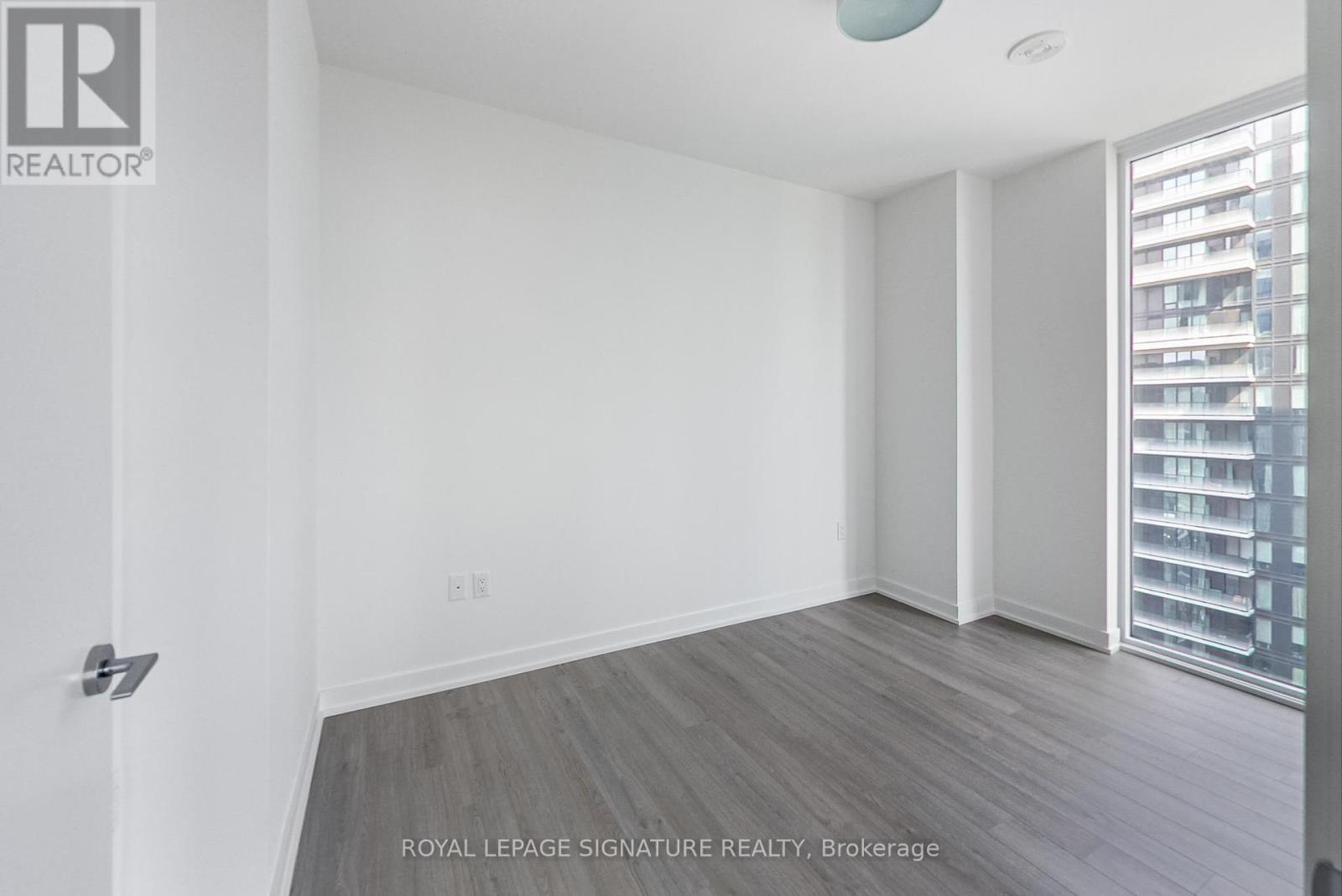 Photo 3 of 3408 357 King Street W, Toronto ON