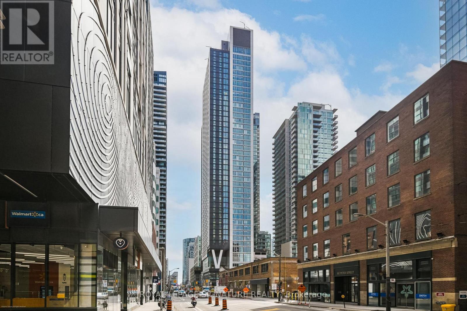 Photo 6 of 3408 357 King Street W, Toronto ON