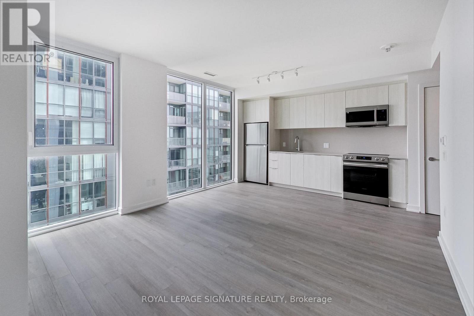 Photo 23 of 3408 357 King Street W, Toronto ON