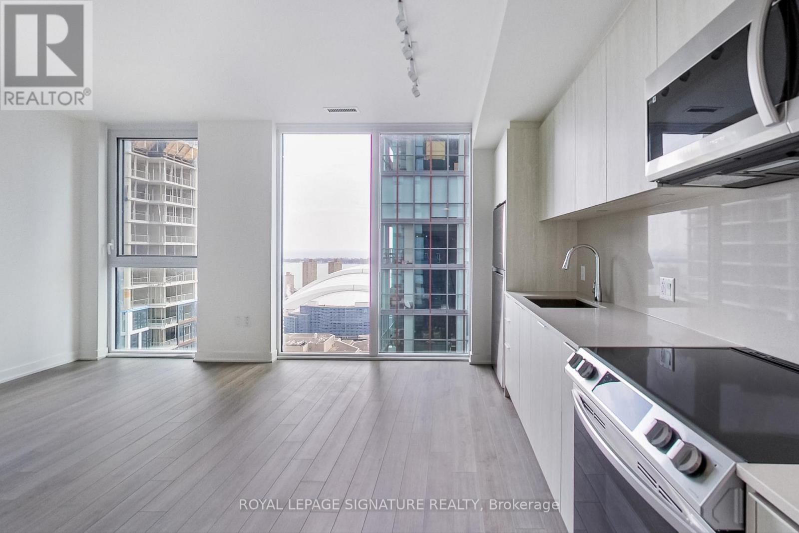Photo 21 of 3408 357 King Street W, Toronto ON
