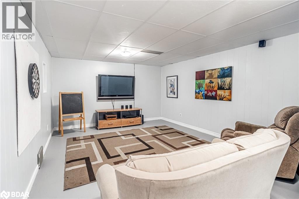 Photo 2 of 5853 Yonge Street, Innisfil ON