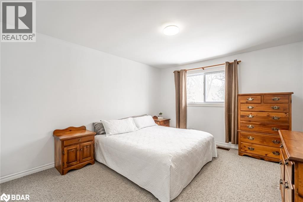 Photo 28 of 5853 Yonge Street, Innisfil ON
