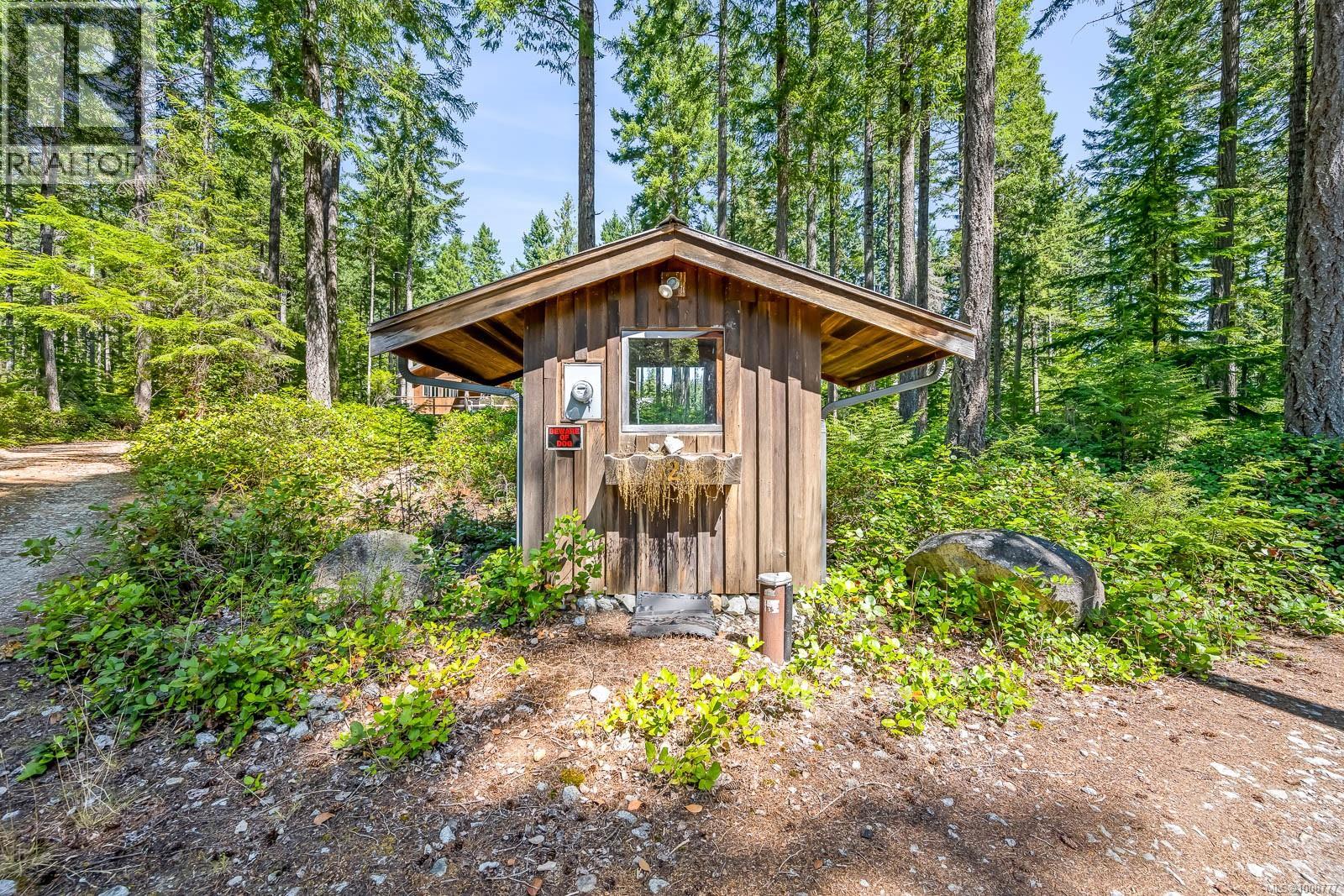 924 Siskin Lane, Cortes Island - Exteriors - Photo 8