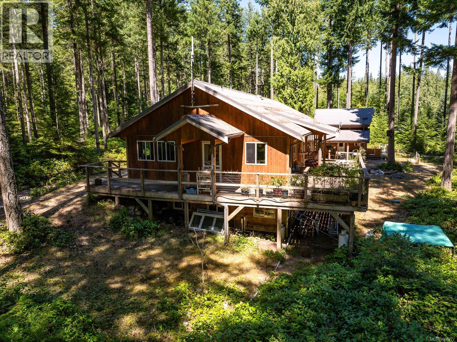 924 Siskin Lane, Cortes Island - Exteriors - Drone/Aerial View - Photo 13