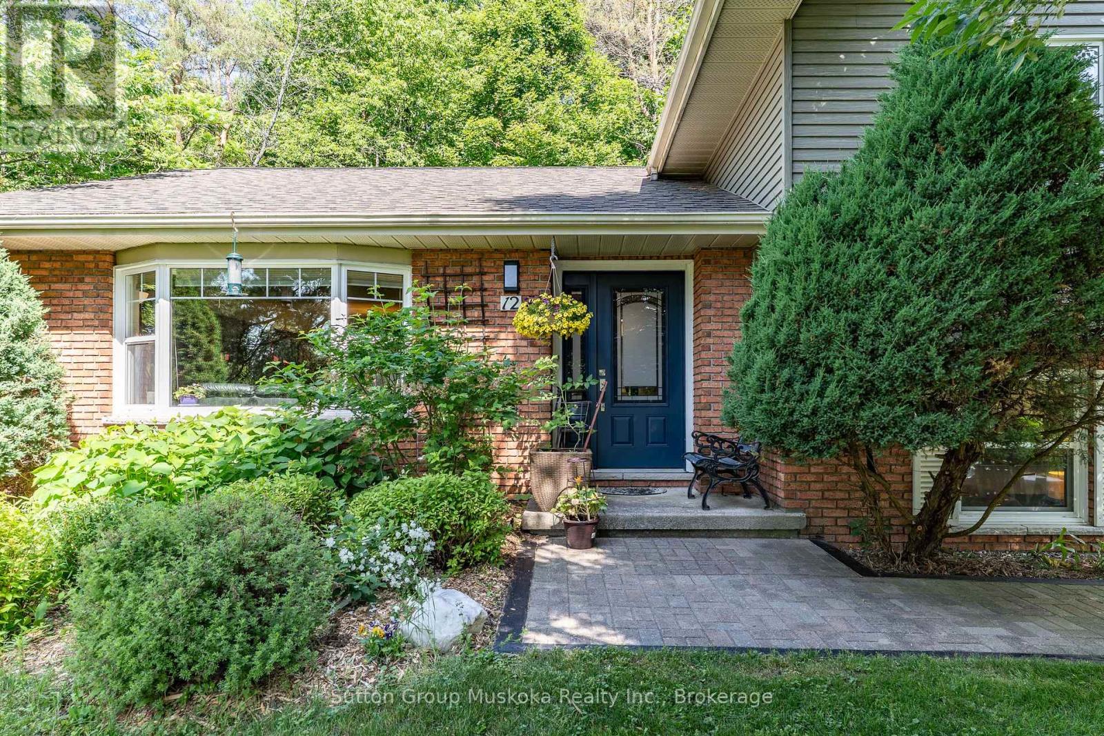 Photo 37 of 12 Silver Oaks Crescent, Huntsville ON