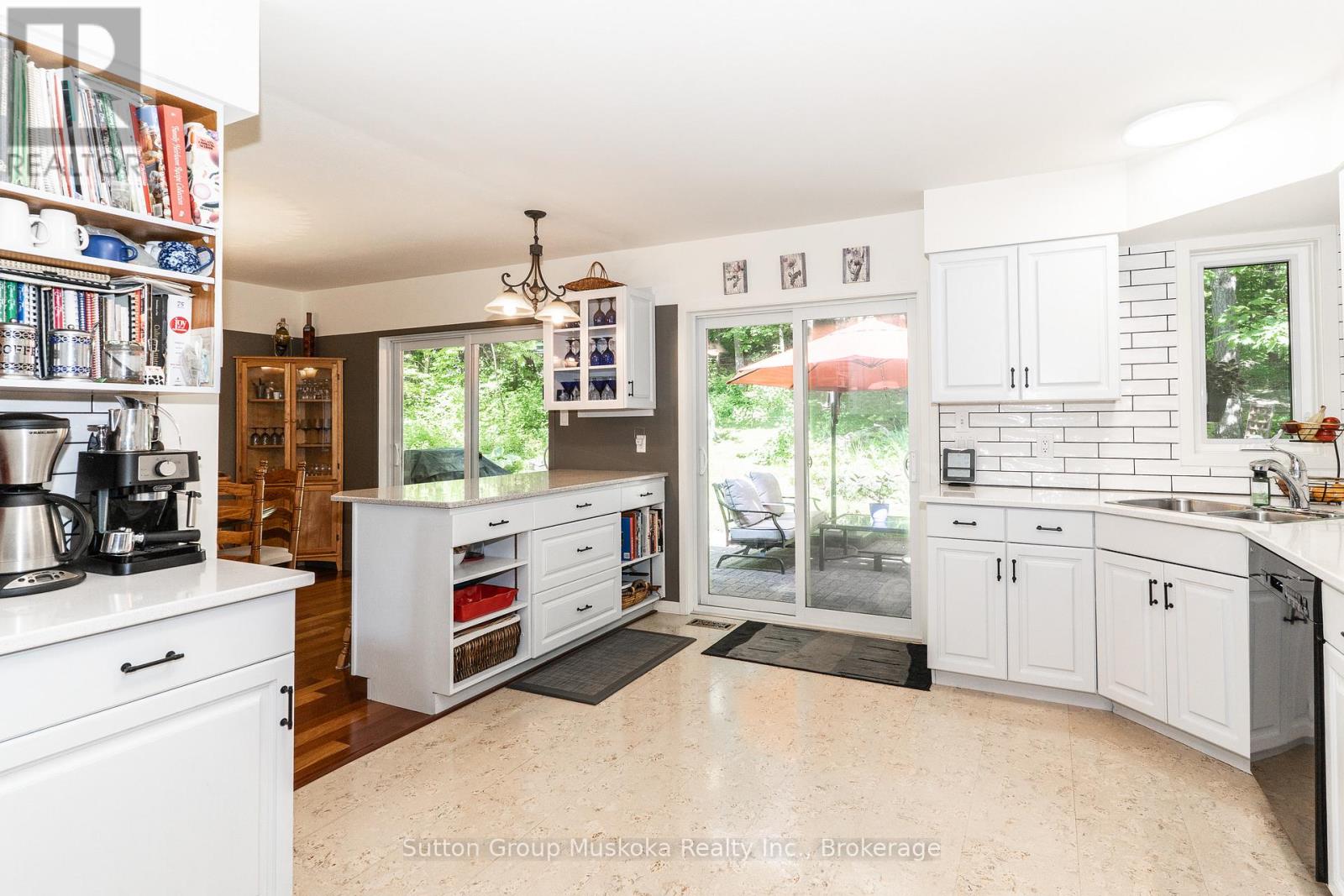 Photo 7 of 12 Silver Oaks Crescent, Huntsville ON