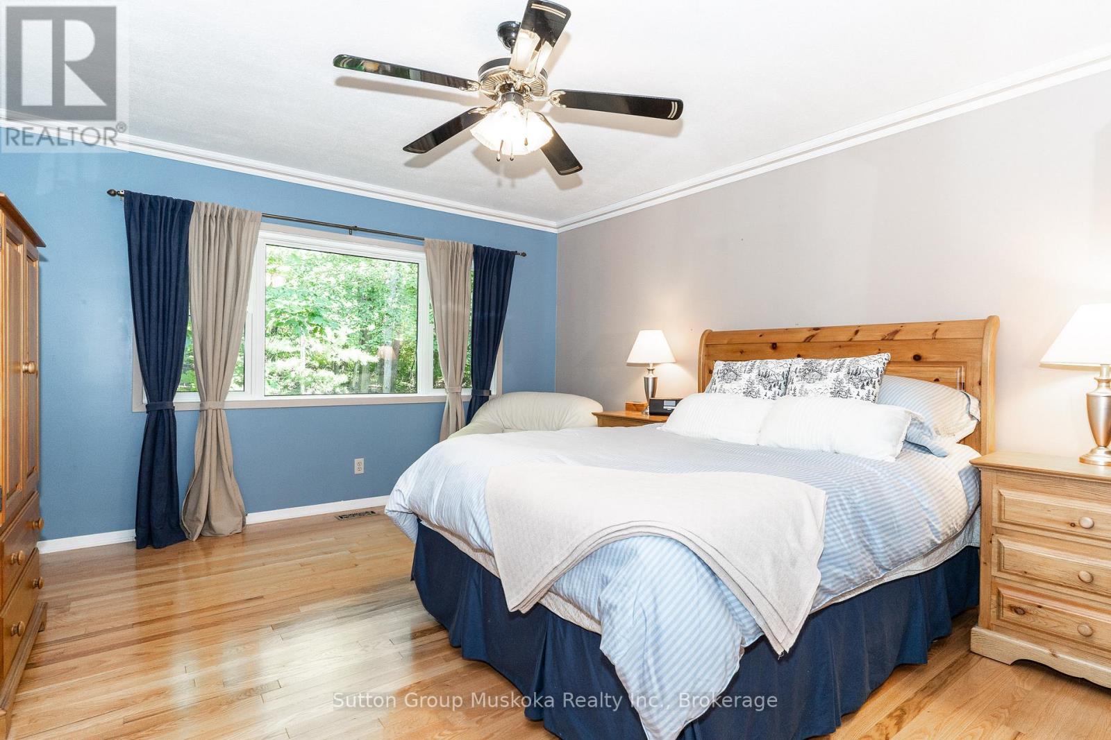 Photo 8 of 12 Silver Oaks Crescent, Huntsville ON