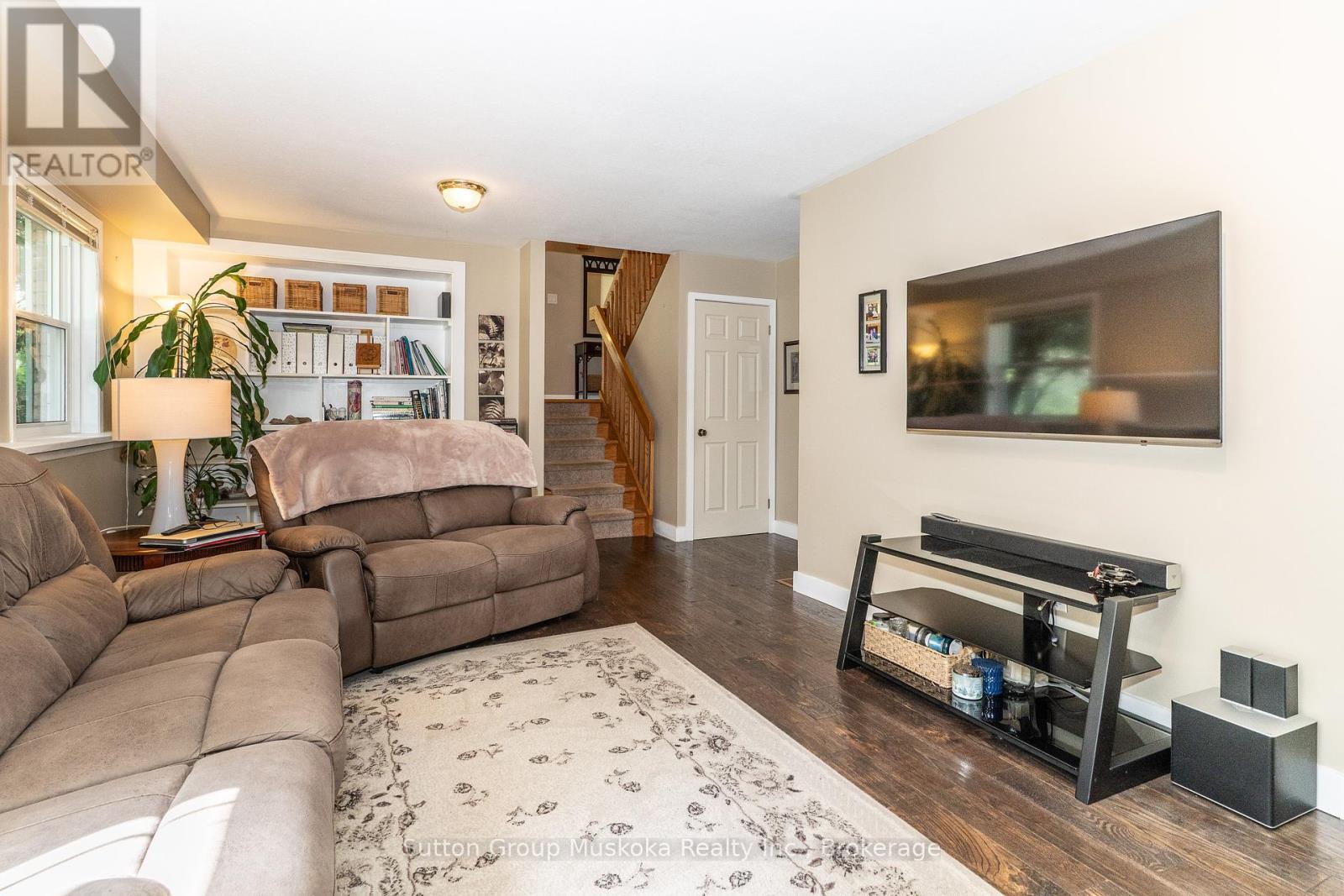 Photo 35 of 12 Silver Oaks Crescent, Huntsville ON