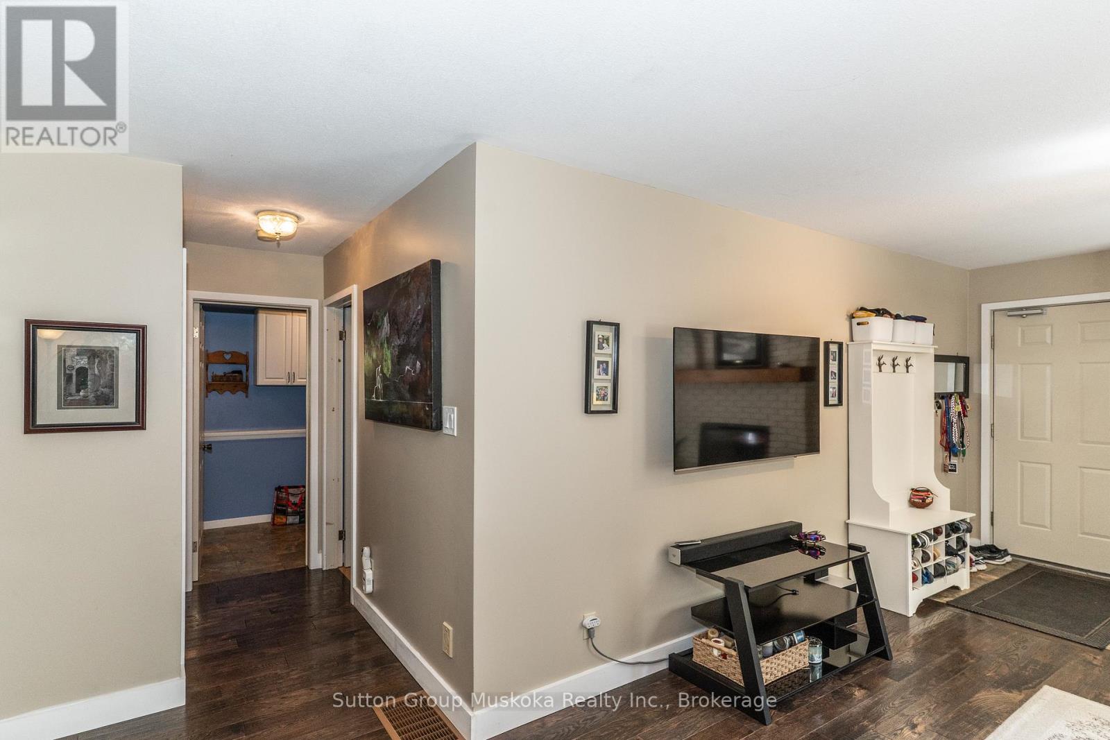 Photo 42 of 12 Silver Oaks Crescent, Huntsville ON