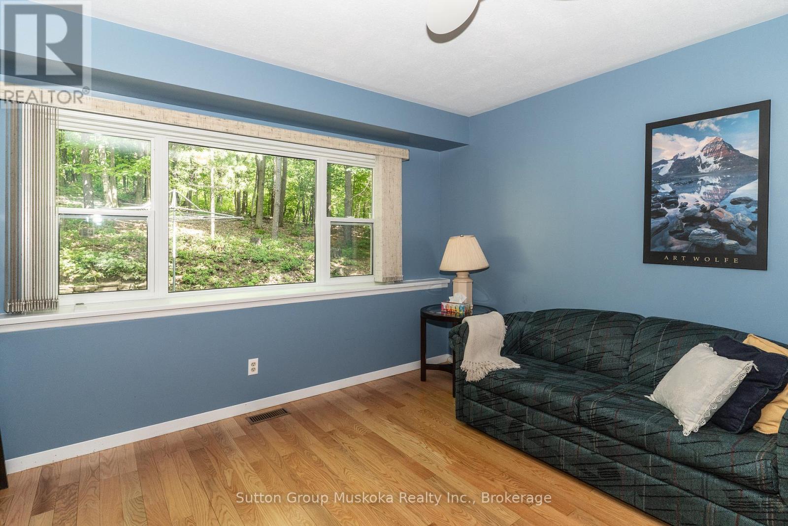 Photo 38 of 12 Silver Oaks Crescent, Huntsville ON