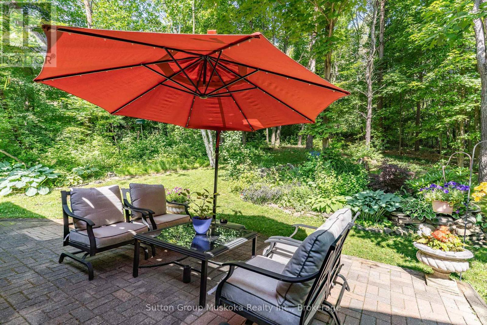 Photo 39 of 12 Silver Oaks Crescent, Huntsville ON