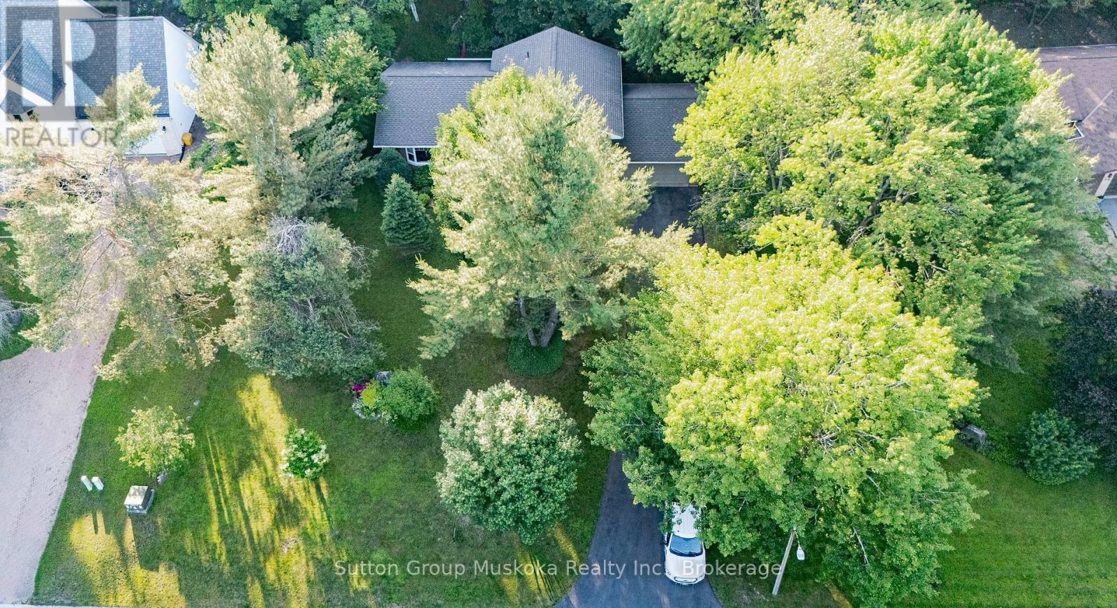 Photo 41 of 12 Silver Oaks Crescent, Huntsville ON