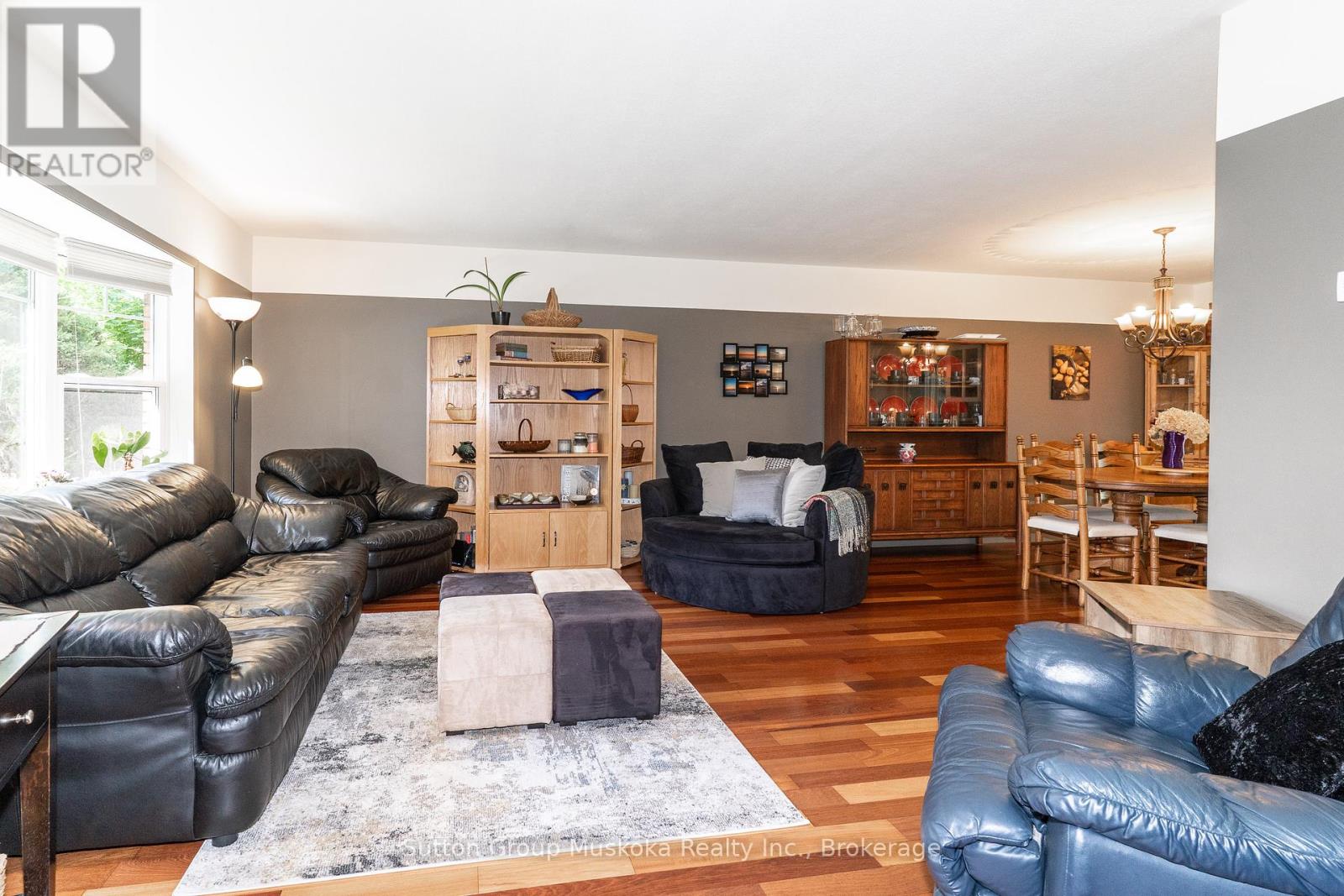 Photo 4 of 12 Silver Oaks Crescent, Huntsville ON